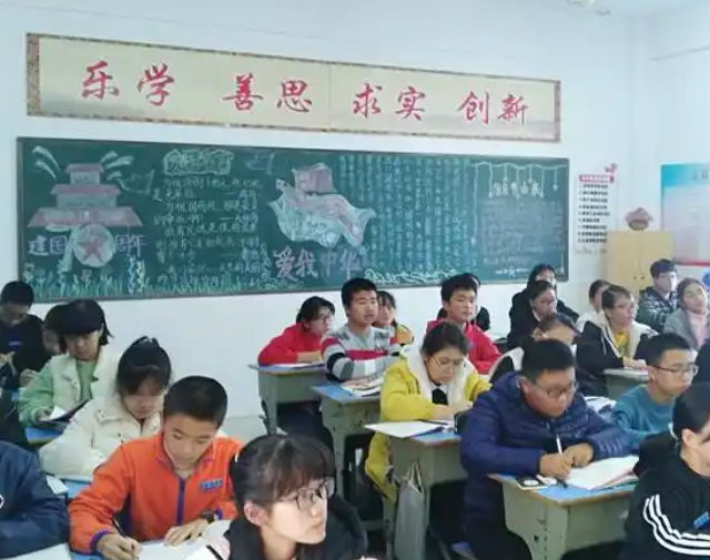 学生的创造力协作才能也让他们在竞赛中收获了成就感和自信心 学生的创造力协作才能也让他们在竞赛中收获了成就感和自信心