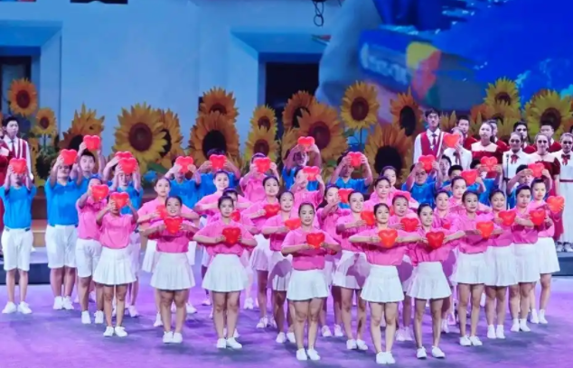 真实故事孩子们顽强生长的生命力气和特教教师们的无私大爱 真实故事孩子们顽强生长的生命力气和特教教师们的无私大爱