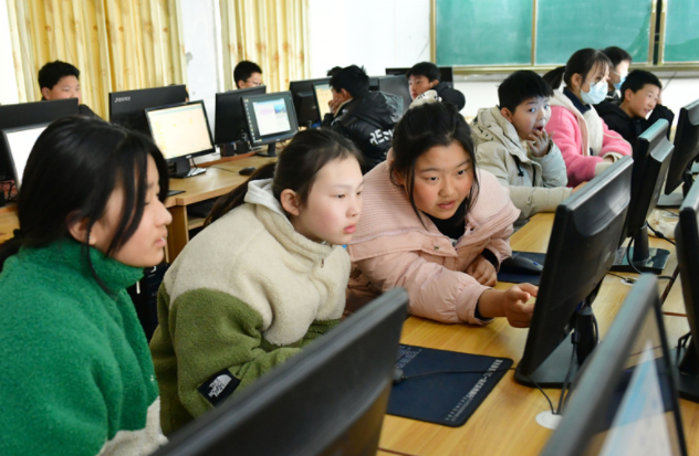 发掘本地资源经过多学科交融的教育办法科技教育的实践经验